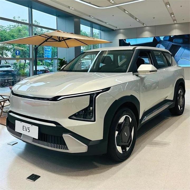 2024 KAI EV-5 Pickup Luxury Diesel Automatic New Car EV New Energy Vehicle 700 km Long Range Turbo Engine FWD R17 Tyre Aluminium