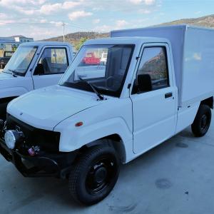 Four Wheel Electric Car Used 4X4 Pickup Truck Car Mini Car for Adult