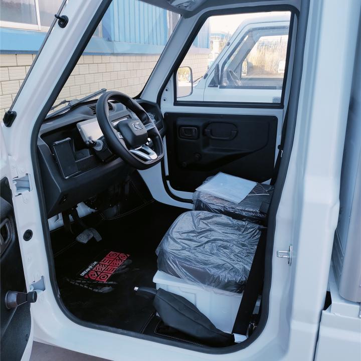 Four Wheel Electric Car Used 4X4 Pickup Truck Car Mini Car for Adult