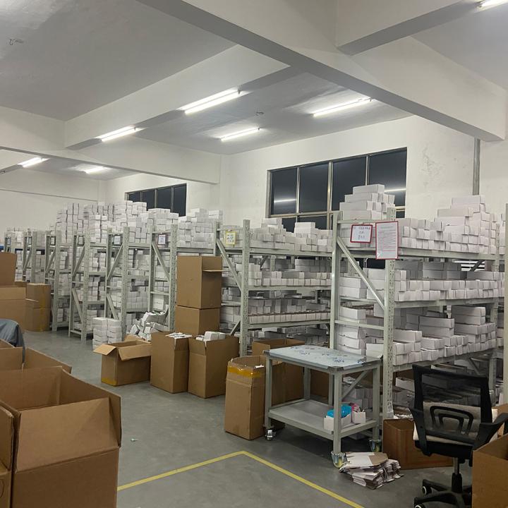 Top Grade New Style Lens 1.56 HMC Single Vision Photo Grey Optical Lenses